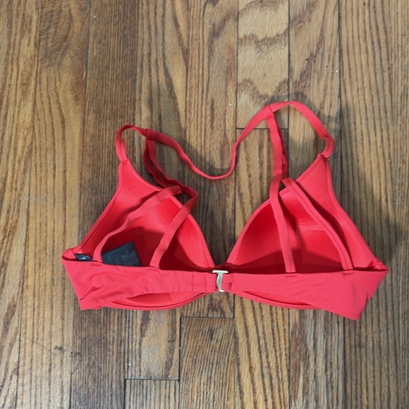 Vince Camuto Women's Standard Molded Bikini Top Poppy Red Size XS NWOT strappy - Picture 3 of 6